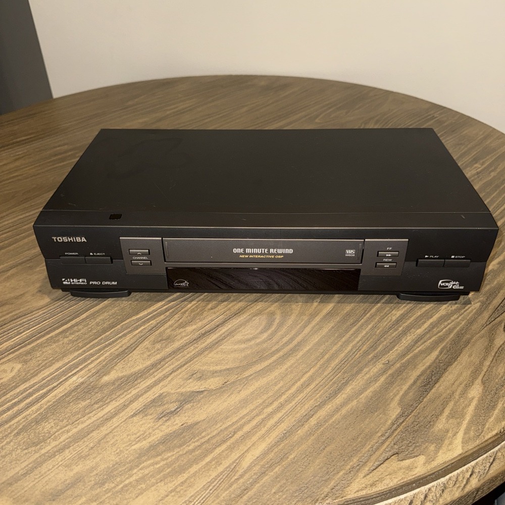 Toshiba W-608 VCR VHS Player 4 Head Hi-Fi Stereo Black No Remote Works